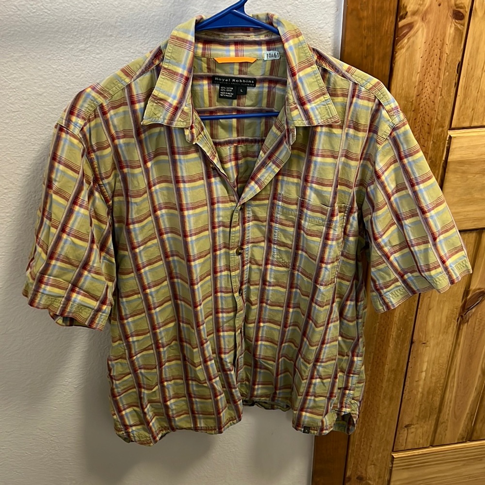 Royal Robbins button up shirt. Men’s large.